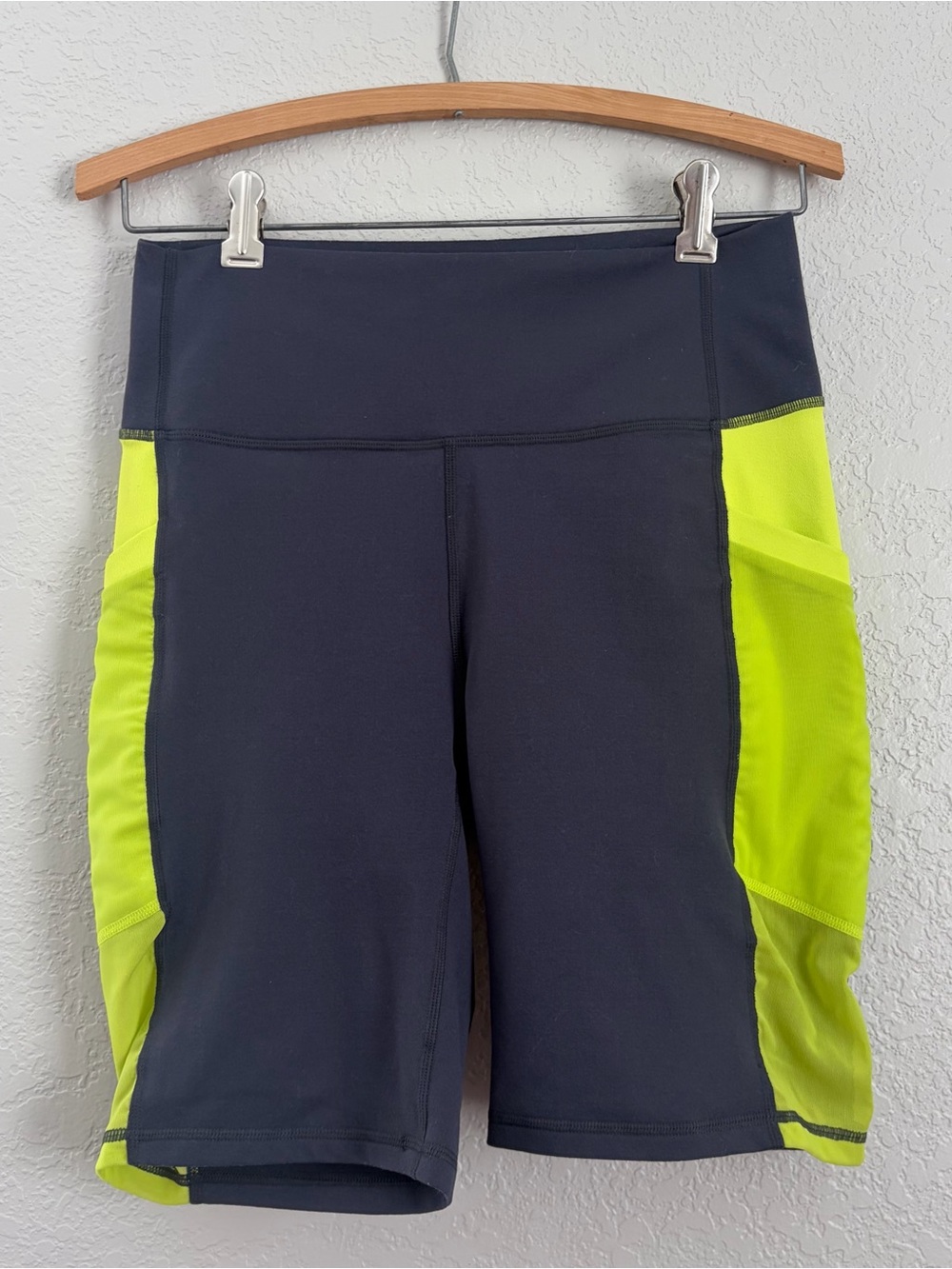 Fabletics Women’s Size M On the Go High Waist Pockets 9" Biker Shorts PowerHold